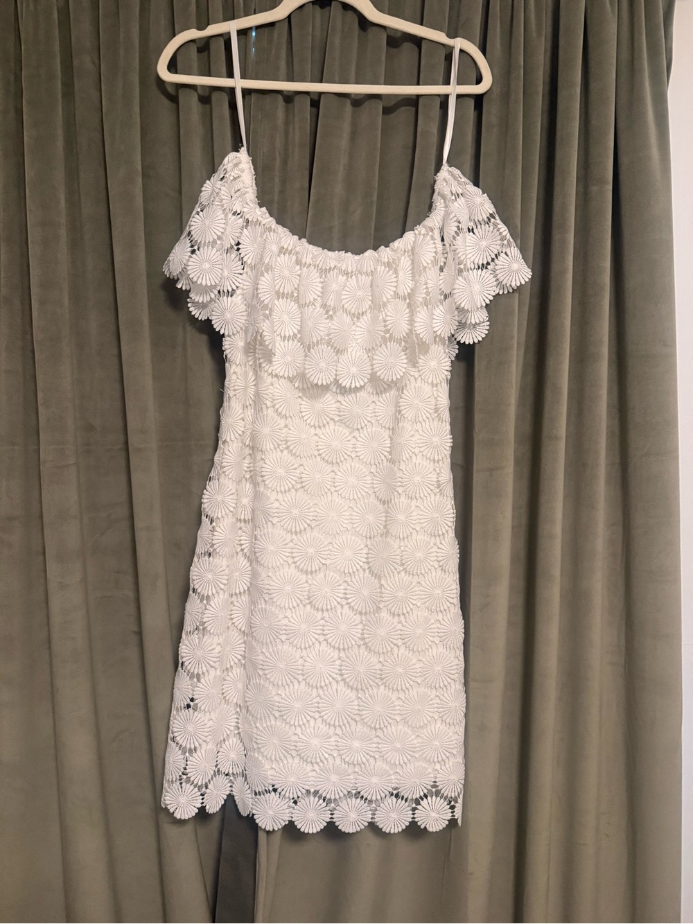 Trina Turk White Off-Shoulder Floral Lace Dress
